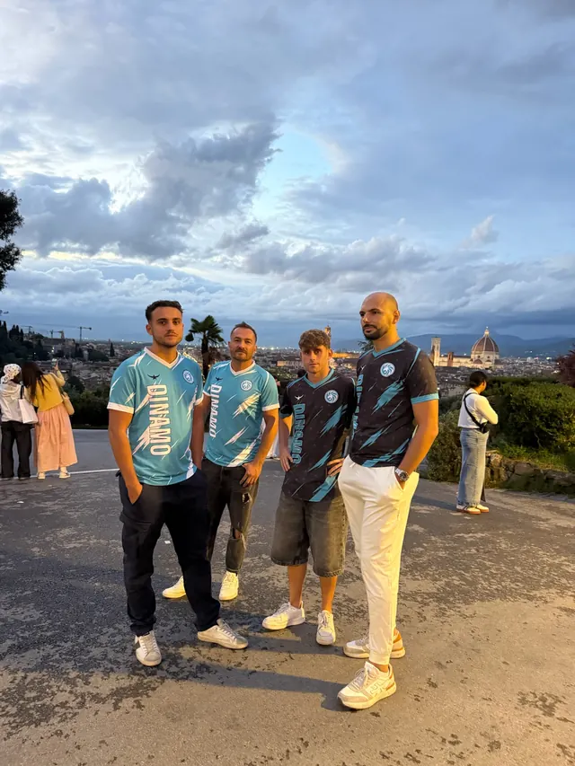 Al tramonto sul piazzale